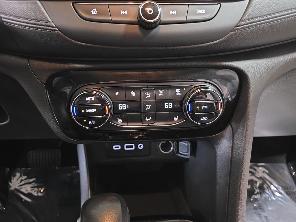 Certified 2023 Buick Encore GX Select image 21