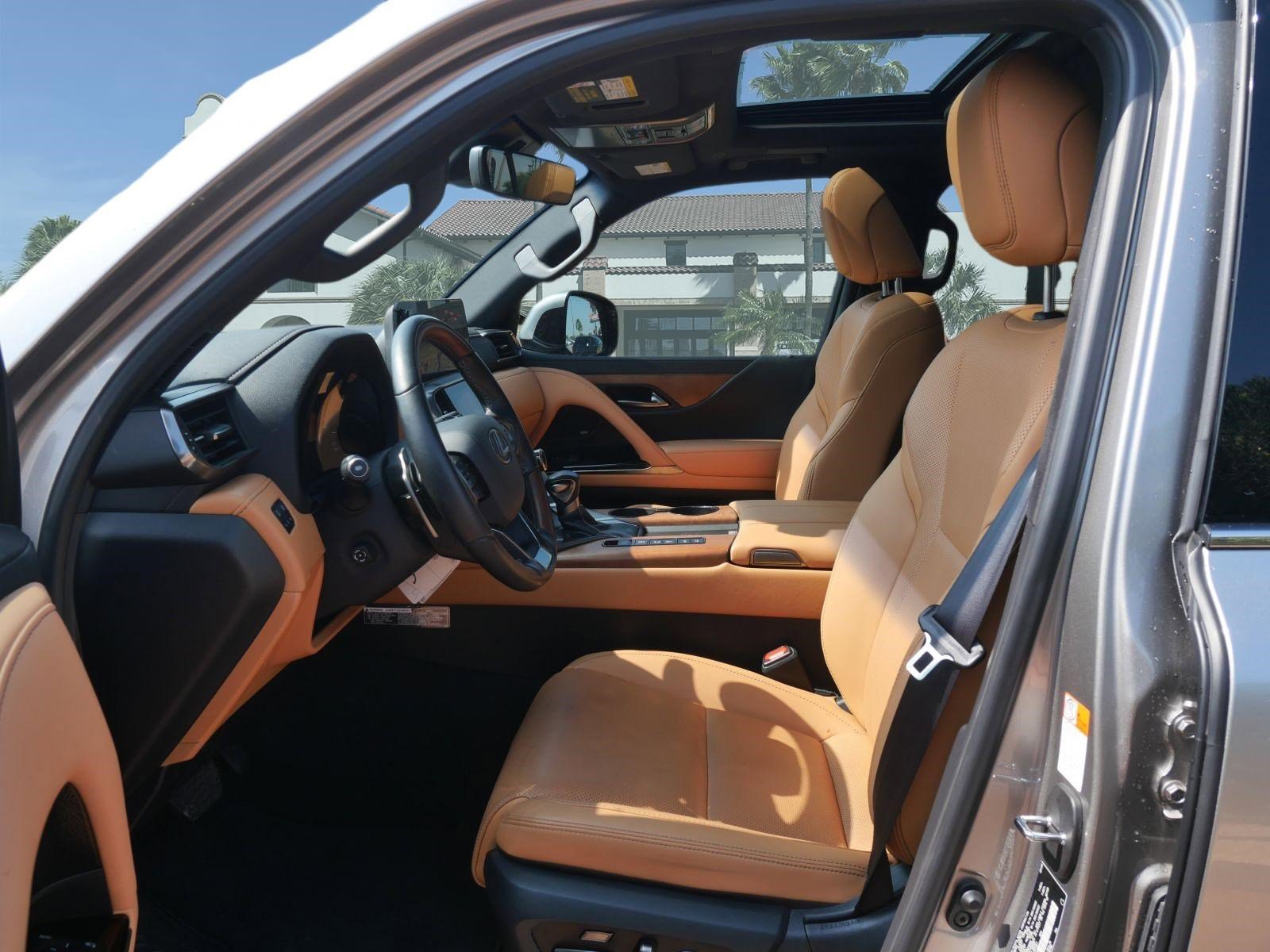 Certified 2024 Lexus LX 600 4WD w/ Luxury Package image 20