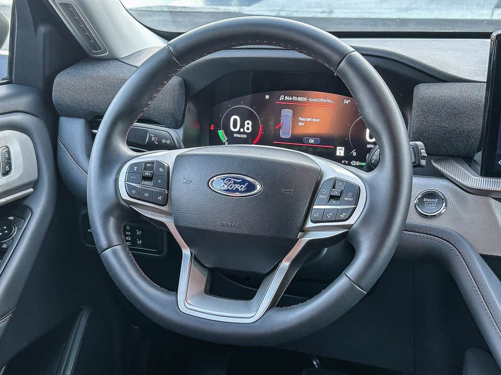 Used 2026 Ford Explorer Active RWD image 19