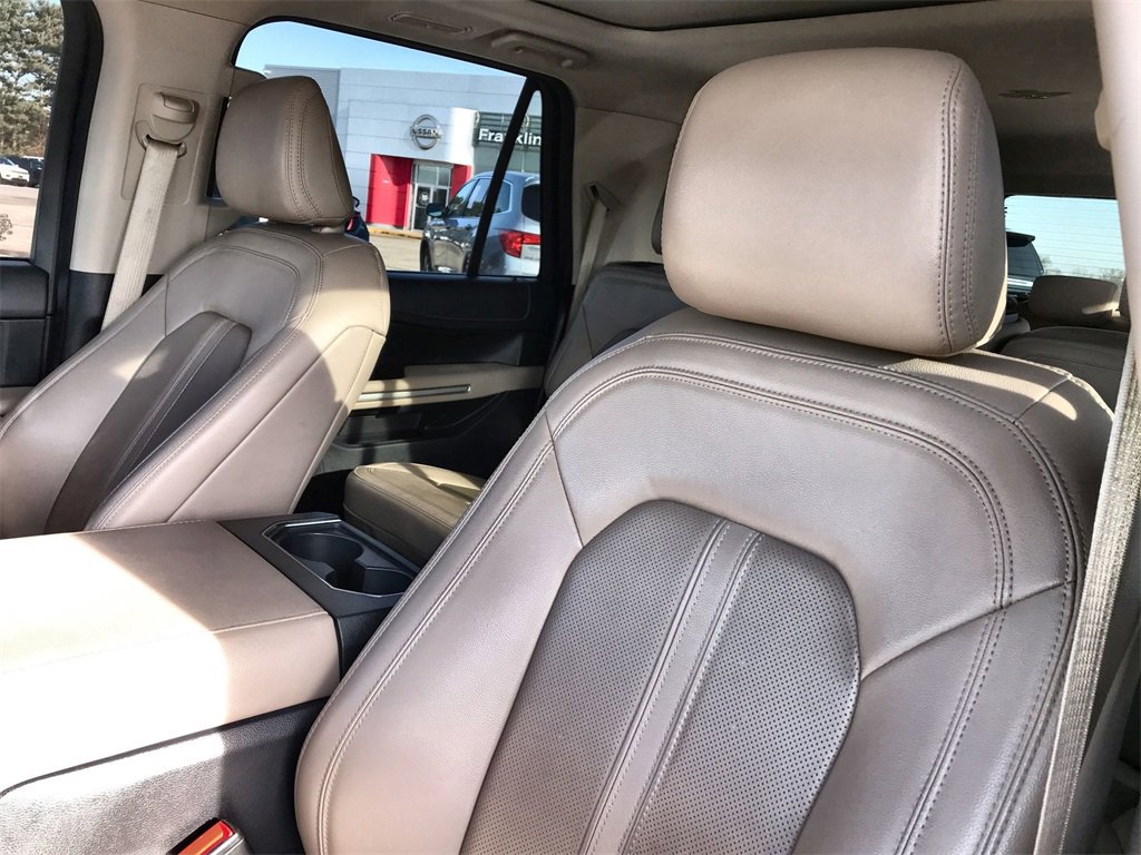 Used 2022 Ford Expedition Max Limited image 11