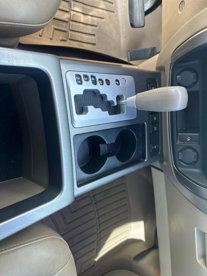Used 2011 Nissan Armada Platinum image 10