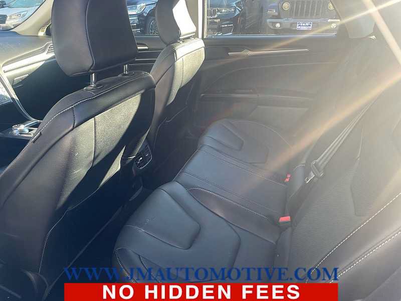 Used 2020 Ford Fusion Titanium FWD image 4