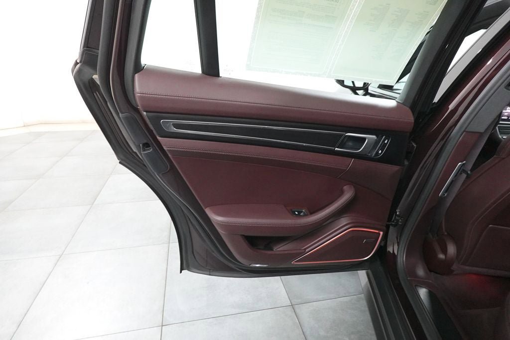 Used 2023 Porsche Panamera 4 Platinum Edition AWD/4WD image 30