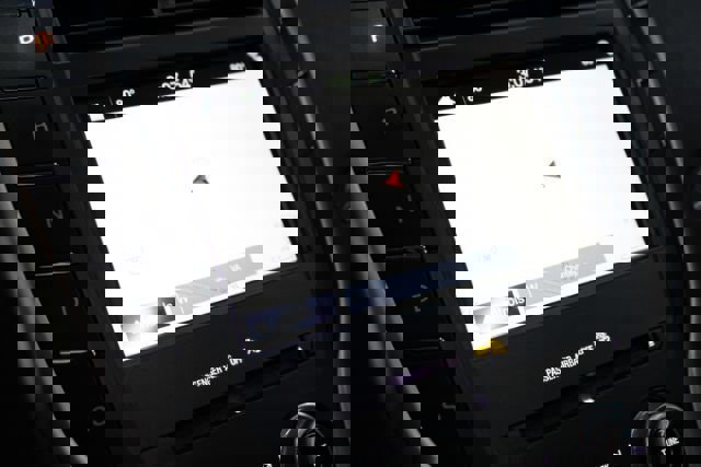 Used 2017 Lincoln MKC Reserve image 17