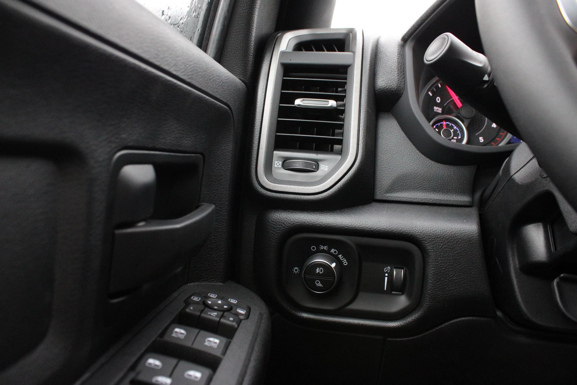 New 2026 RAM 2500 Tradesman w/ Safety Group AWD/4WD image 24