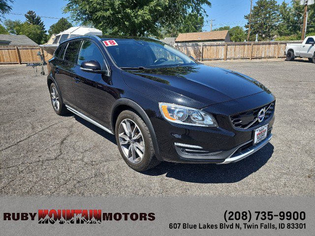 Used 2018 Volvo V60 T5 Cross Country AWD/4WD image 1