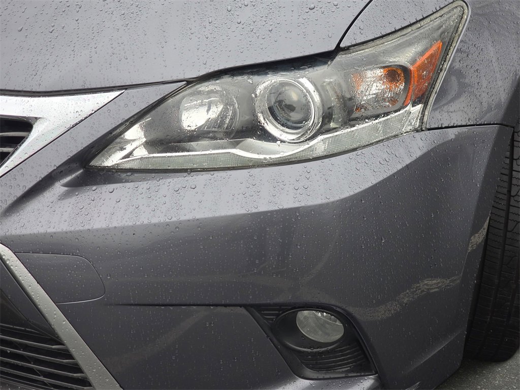 Used 2015 Lexus CT 200h image 30