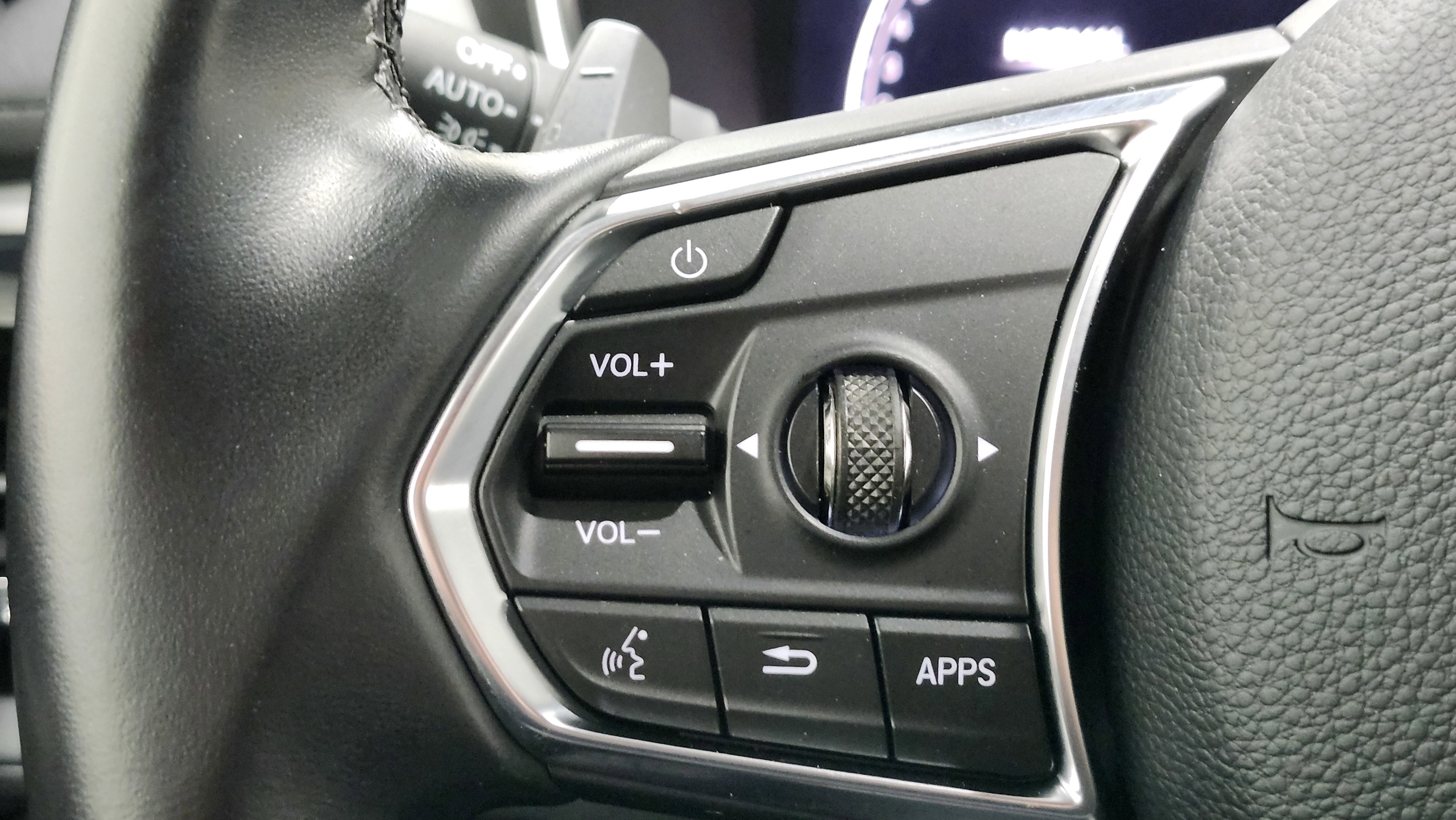 Used 2023 Acura MDX SH-AWD w/ Technology Package image 40