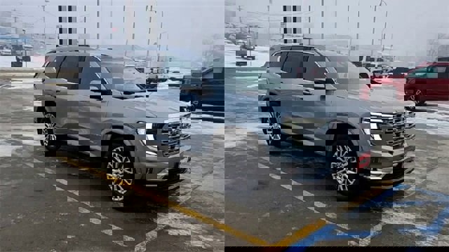 Certified 2025 GMC Acadia Denali w/ LPO, Floor Liner Package image 2