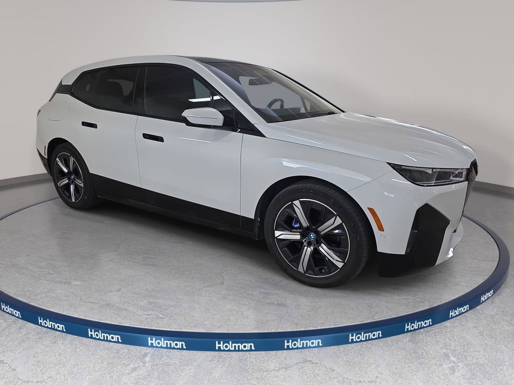 Certified 2023 BMW iX xDrive50 w/ Premium Package image 4