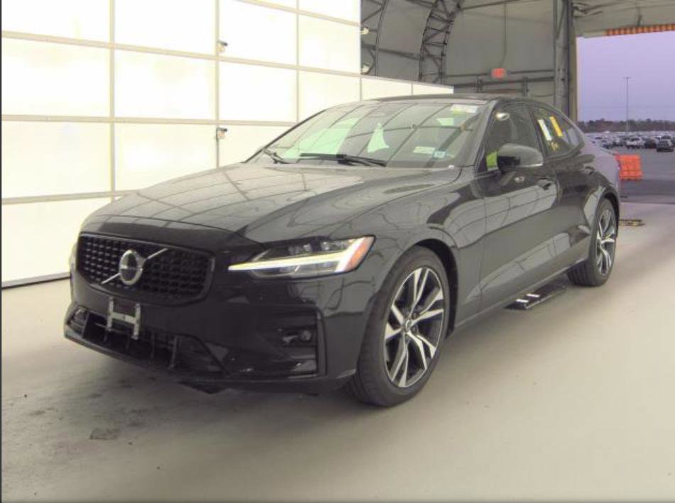 Used 2025 Volvo S60 B5 Core image 1