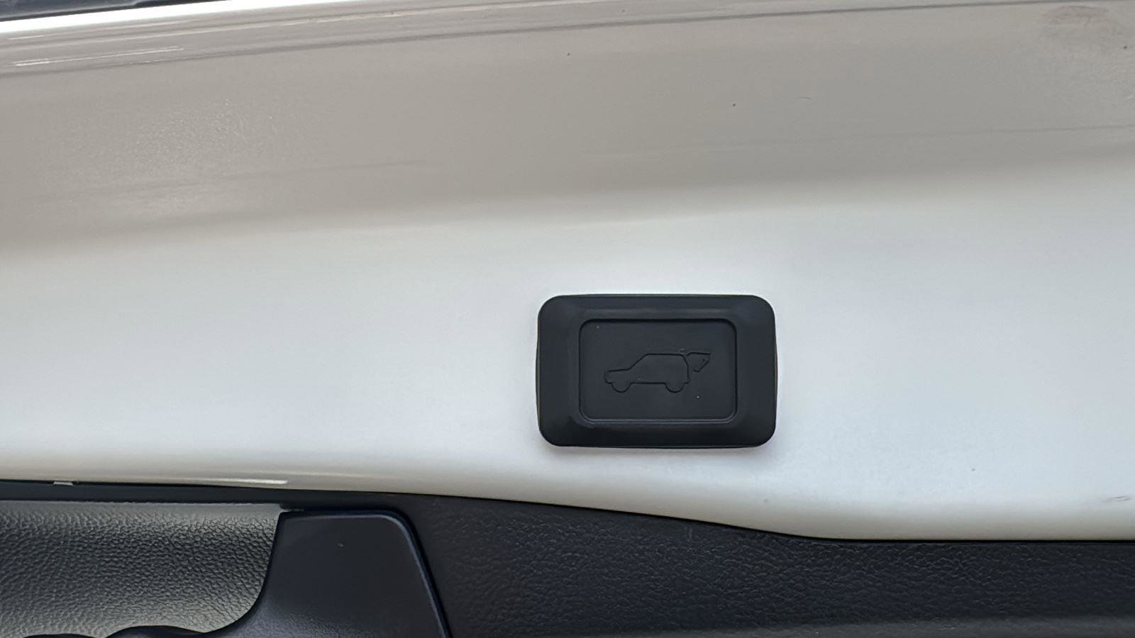 Certified 2025 Toyota RAV4 XLE w/ Convenience Package image 31