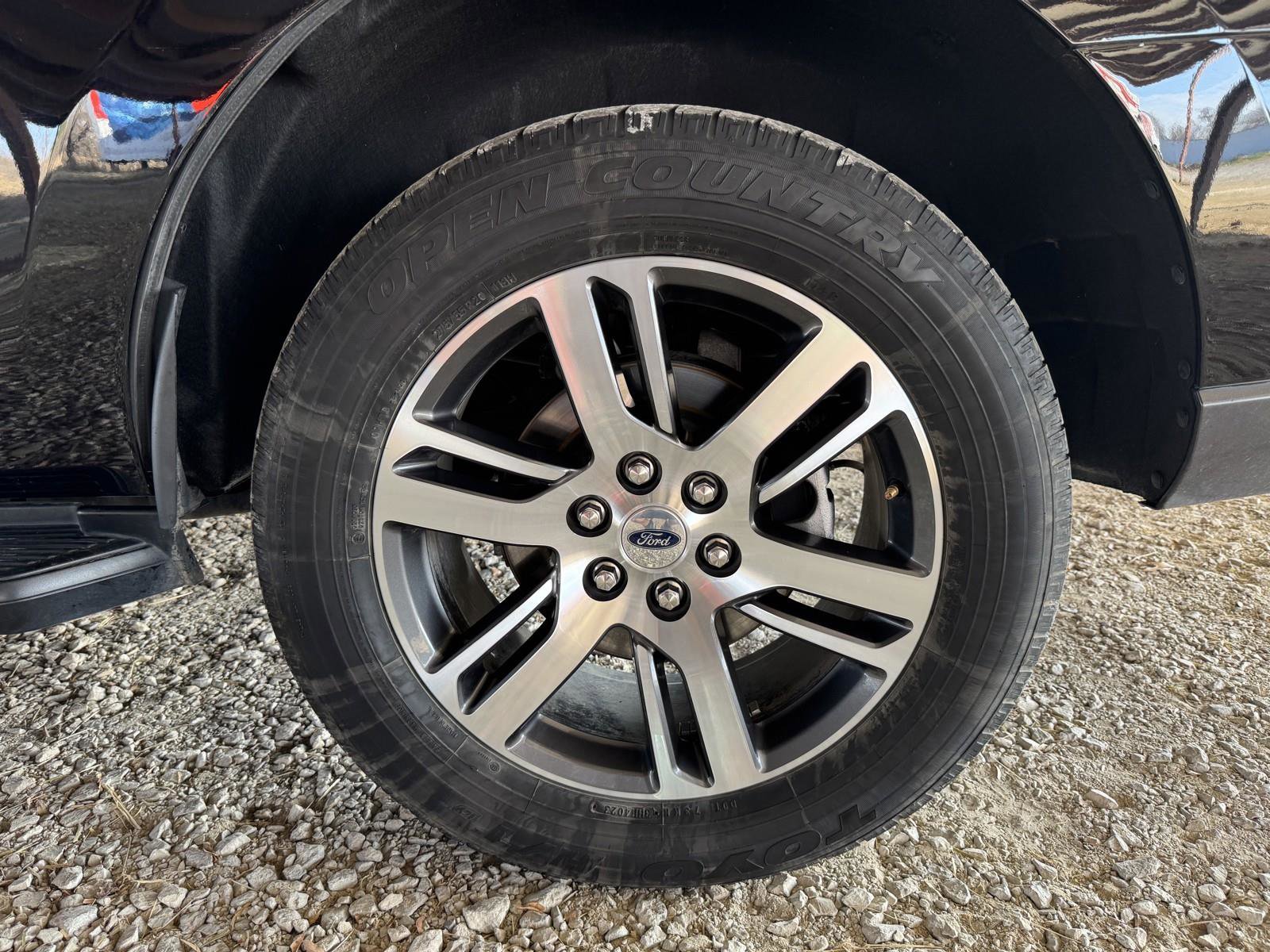 Used 2024 Ford Expedition Limited image 48