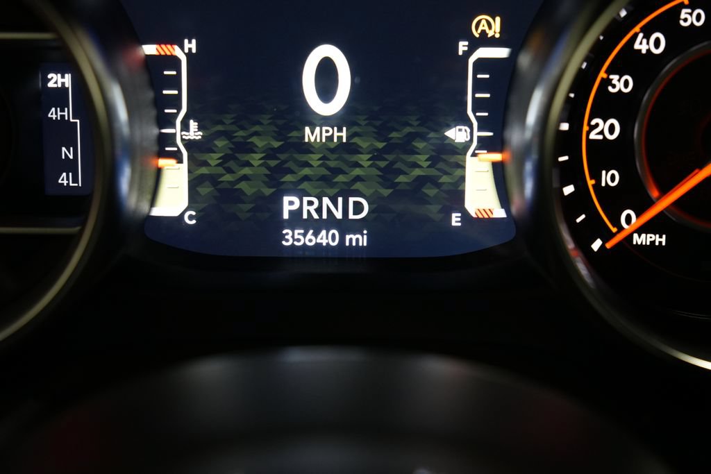 Used 2022 Jeep Wrangler Unlimited Sahara AWD/4WD image 19