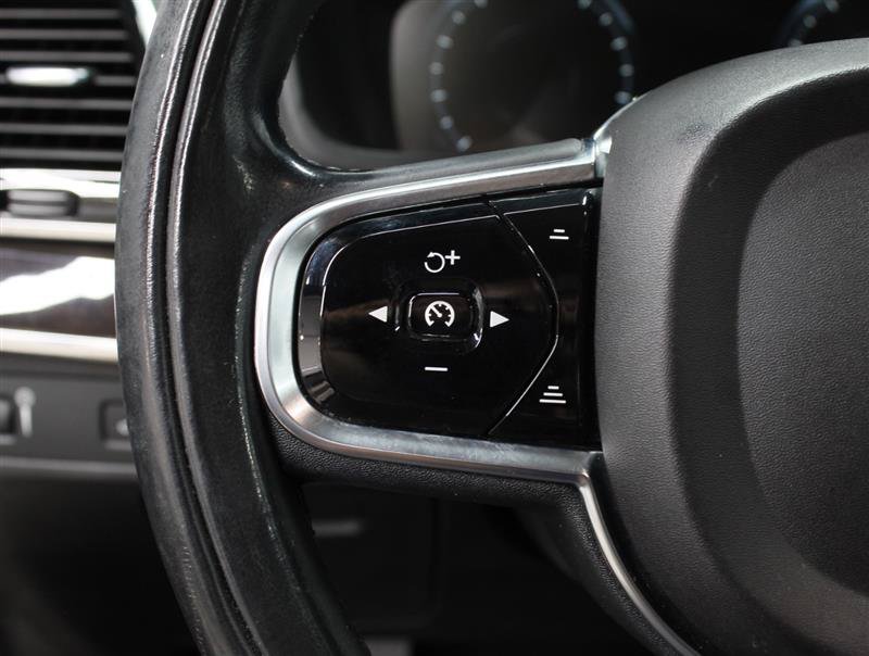 Used 2016 Volvo XC90 T6 Momentum AWD/4WD image 12