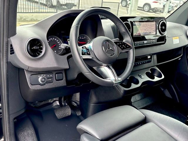 Used 2025 Mercedes-Benz Sprinter 3500 image 19