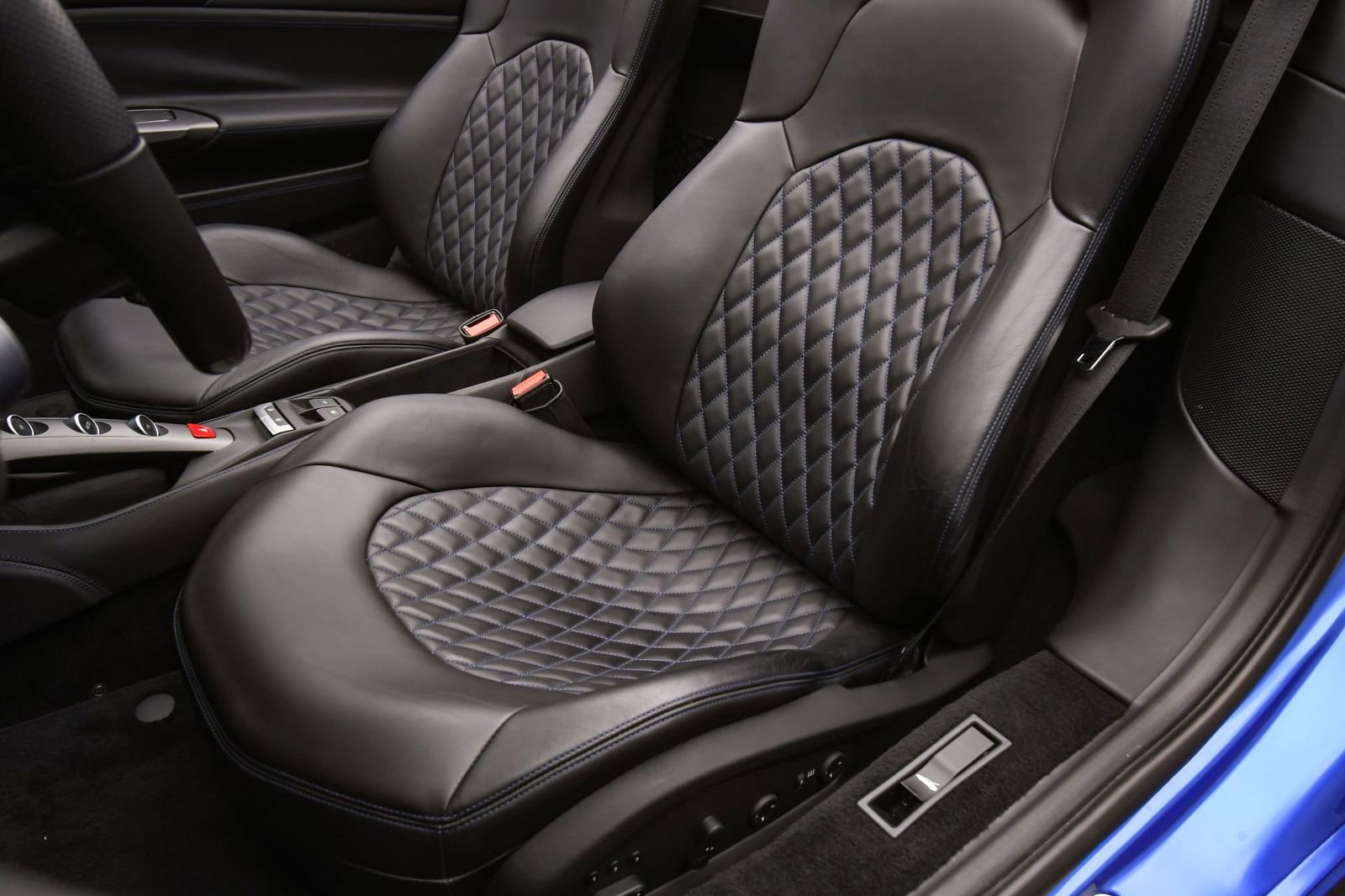 Used 2018 Ferrari 488 Spider Blu Corsa image 56