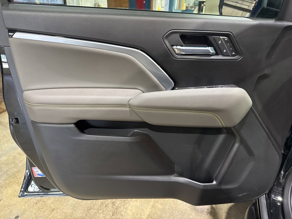 New 2025 Chevrolet Colorado ZR2 w/ Technology Package image 19