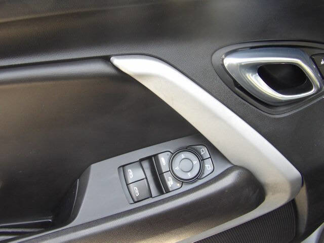 Used 2021 Chevrolet Camaro LT RWD image 34