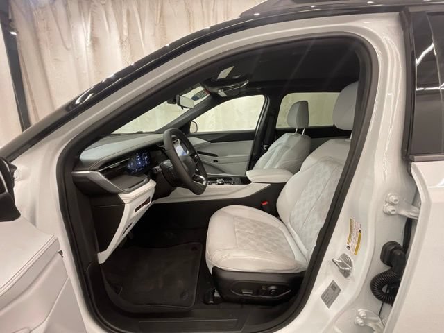New 2026 Jeep Cherokee Overland w/ Advanced Pro Tech Group AWD/4WD image 10