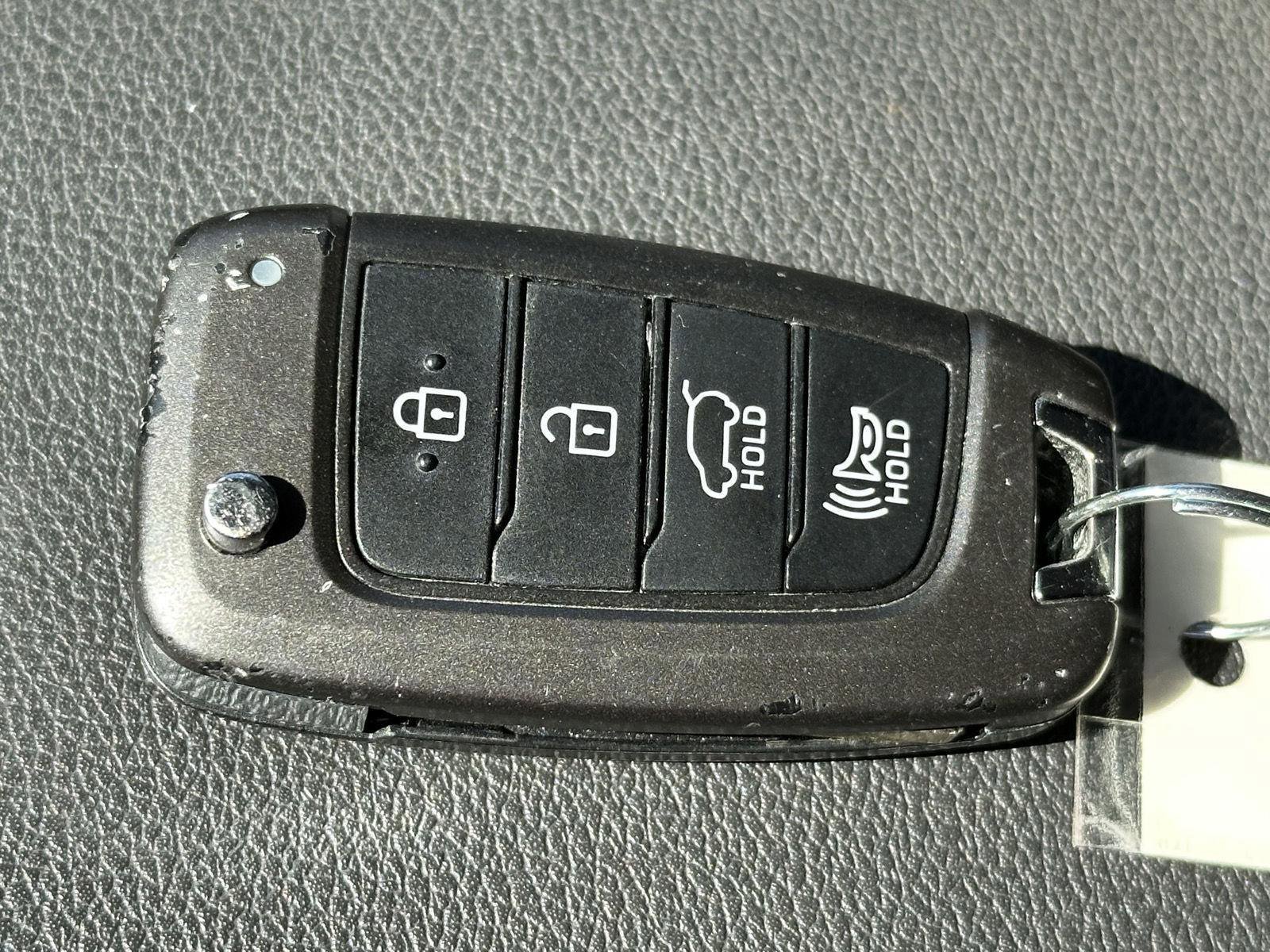 Used 2019 Hyundai Kona SE AWD/4WD image 14