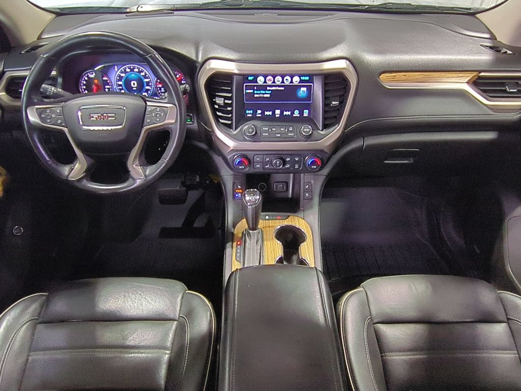 Used 2017 GMC Acadia Denali w/ Technology Package AWD/4WD image 18