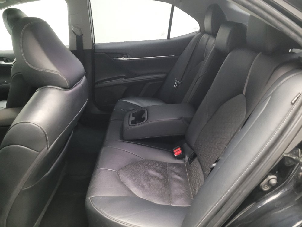 Used 2020 Toyota Camry XSE w/ Navigation Package image 18