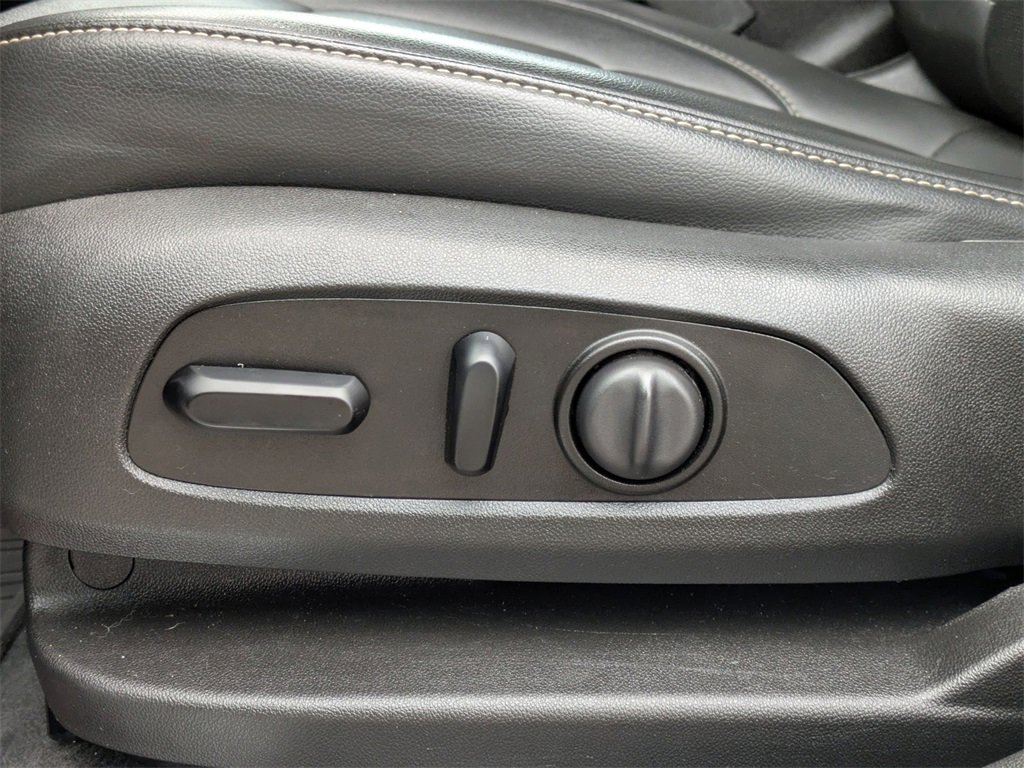 Used 2021 GMC Acadia SLT w/ Trailering Package image 15