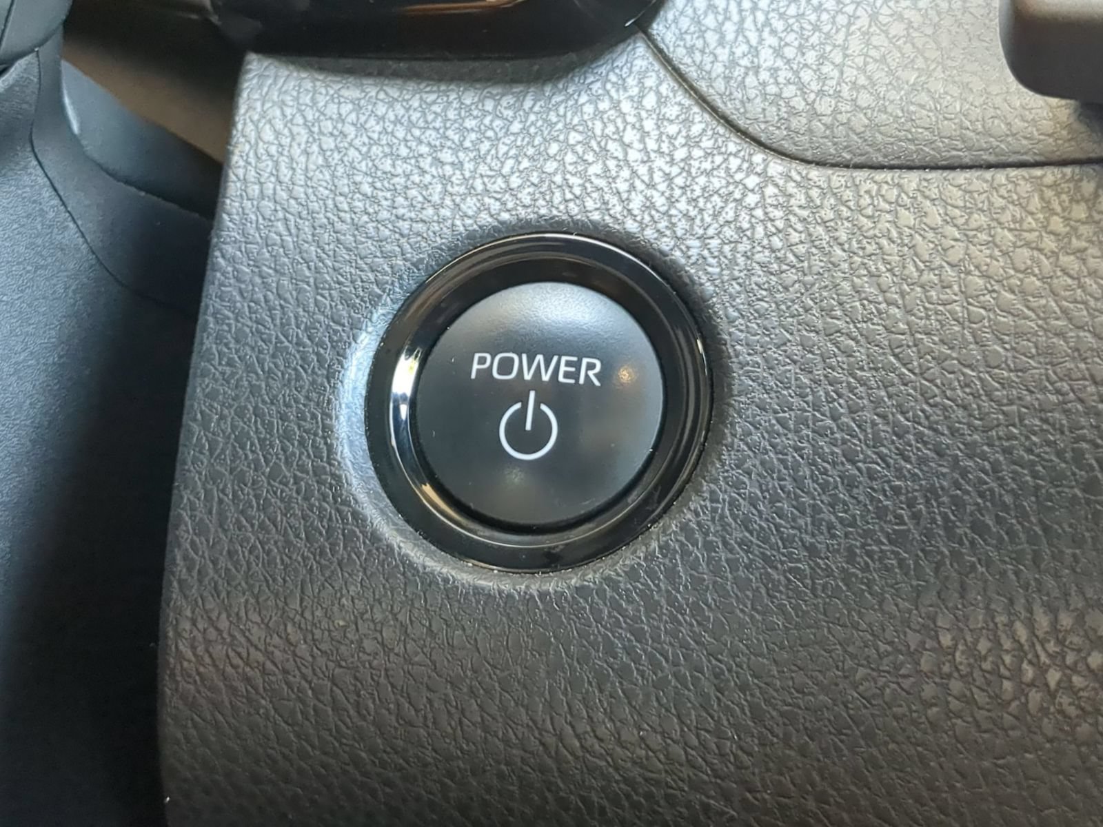 Used 2025 Toyota Camry LE FWD image 17