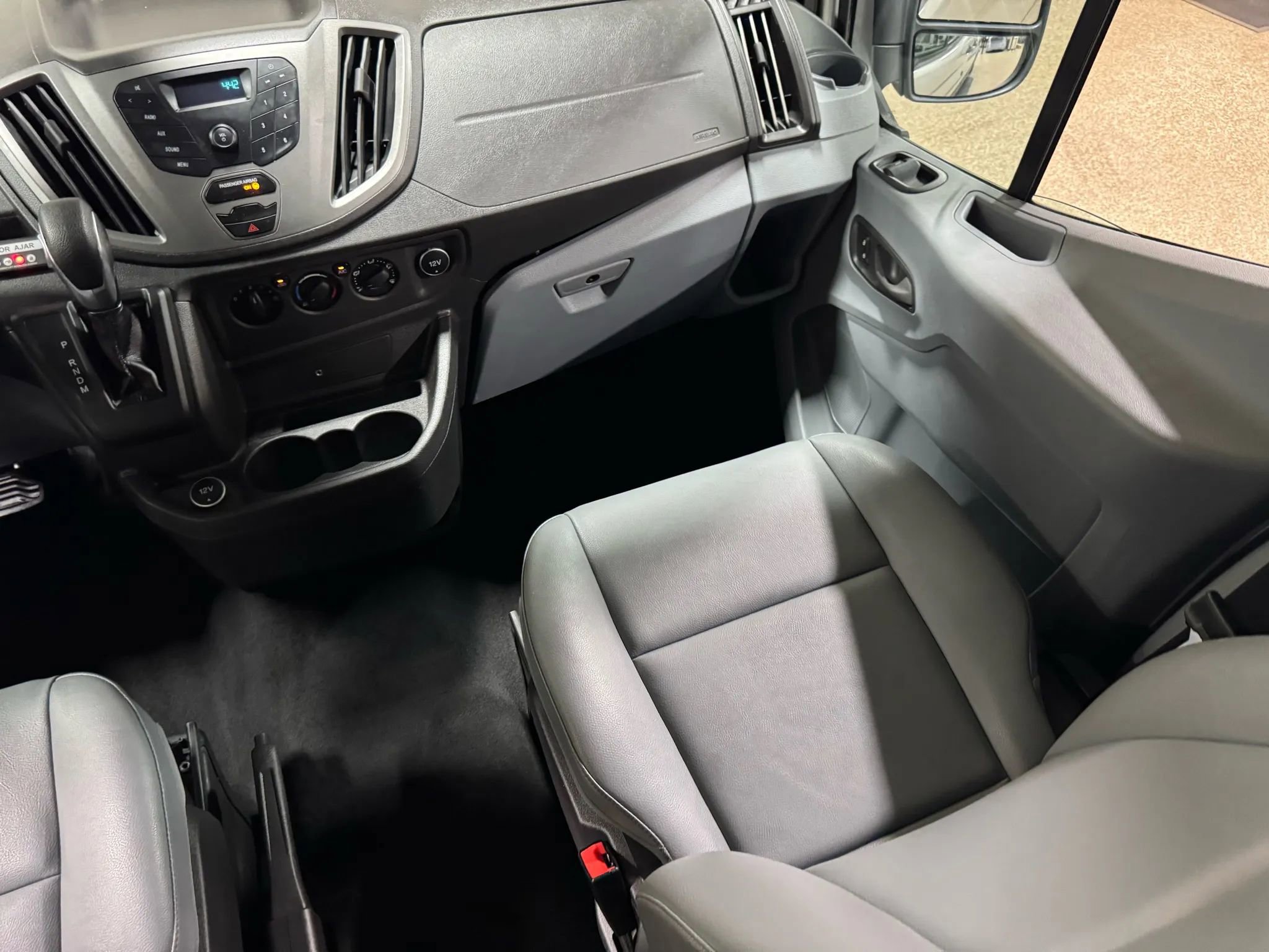 Used 2018 Ford Transit 250 148 Medium Roof image 47