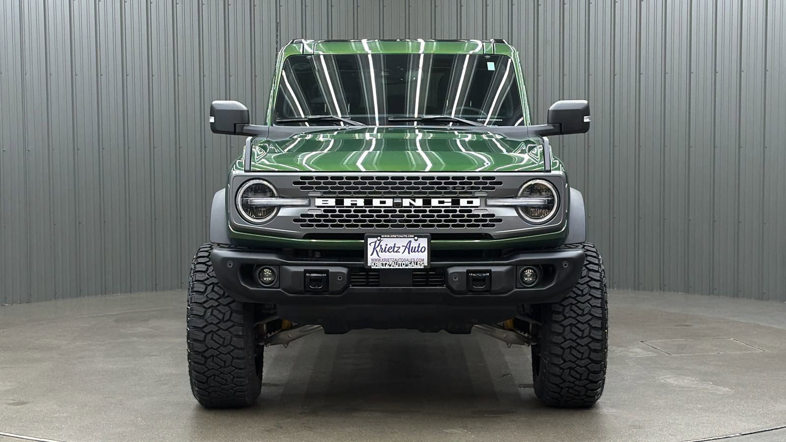 Used 2025 Ford Bronco Badlands image 8