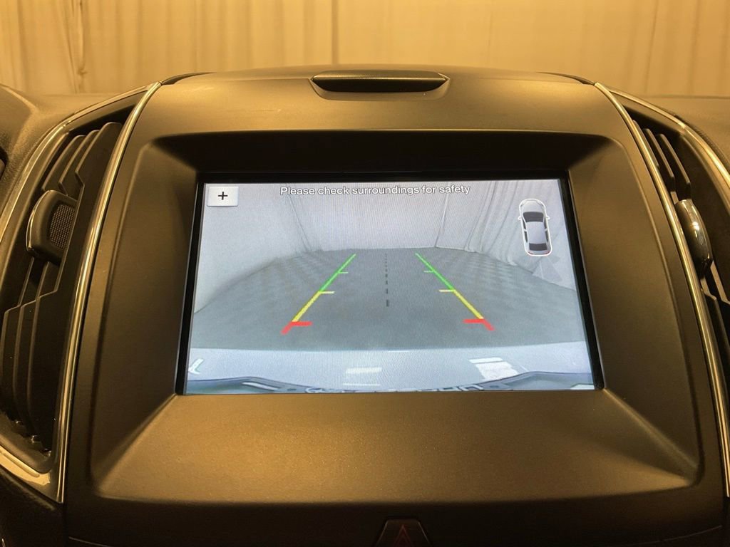 Used 2018 Ford Edge Titanium FWD image 21