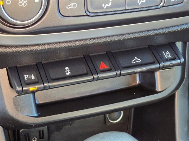 Used 2022 Chevrolet Colorado LT w/ Fleet Safety Package image 32