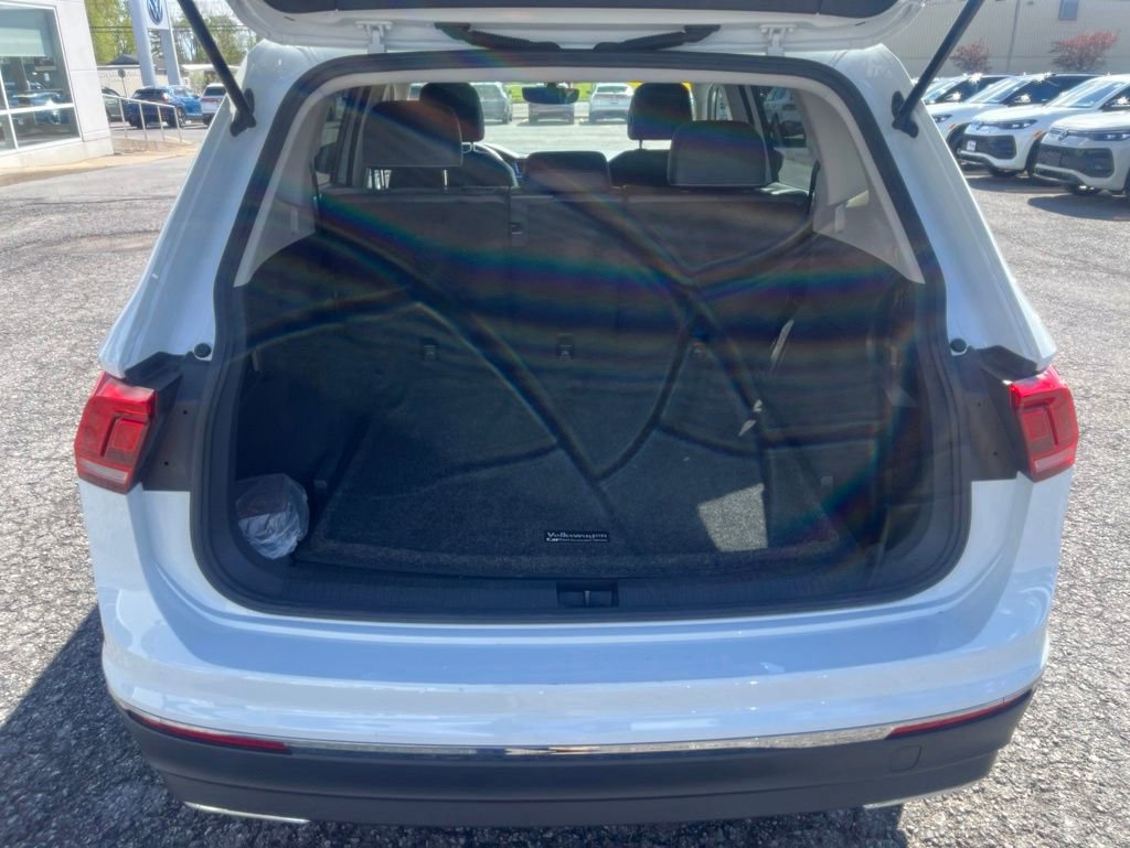 Used 2021 Volkswagen Tiguan SE w/ Panoramic Sunroof Package AWD/4WD image 15