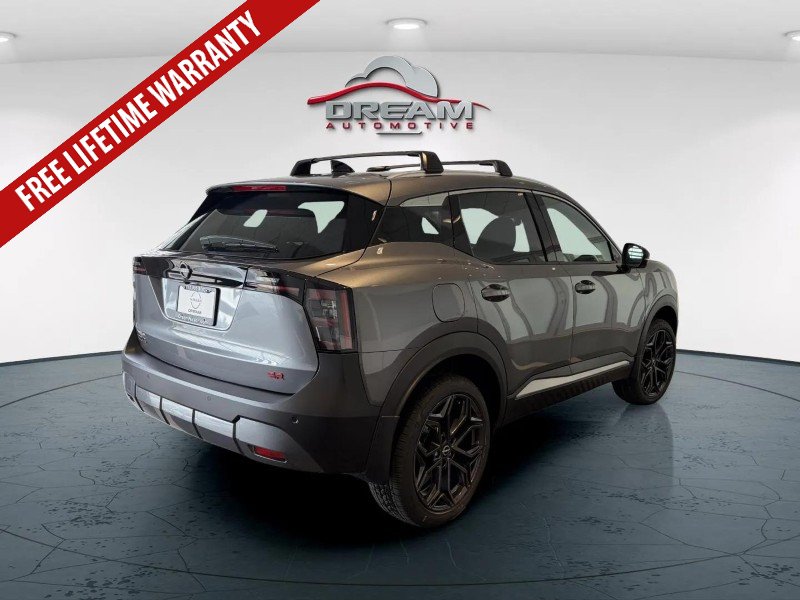 New 2026 Nissan Kicks SR w/ Cold Weather Package FWD image 17
