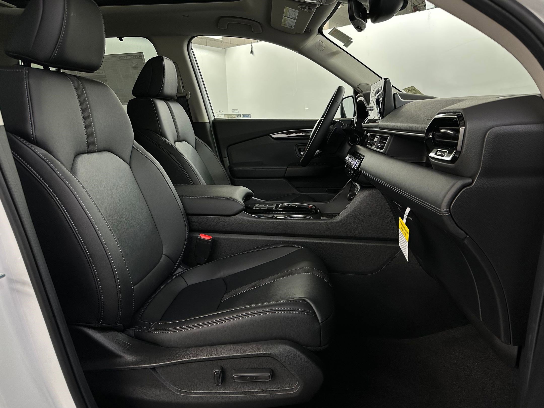 New 2025 Honda Pilot Touring image 34