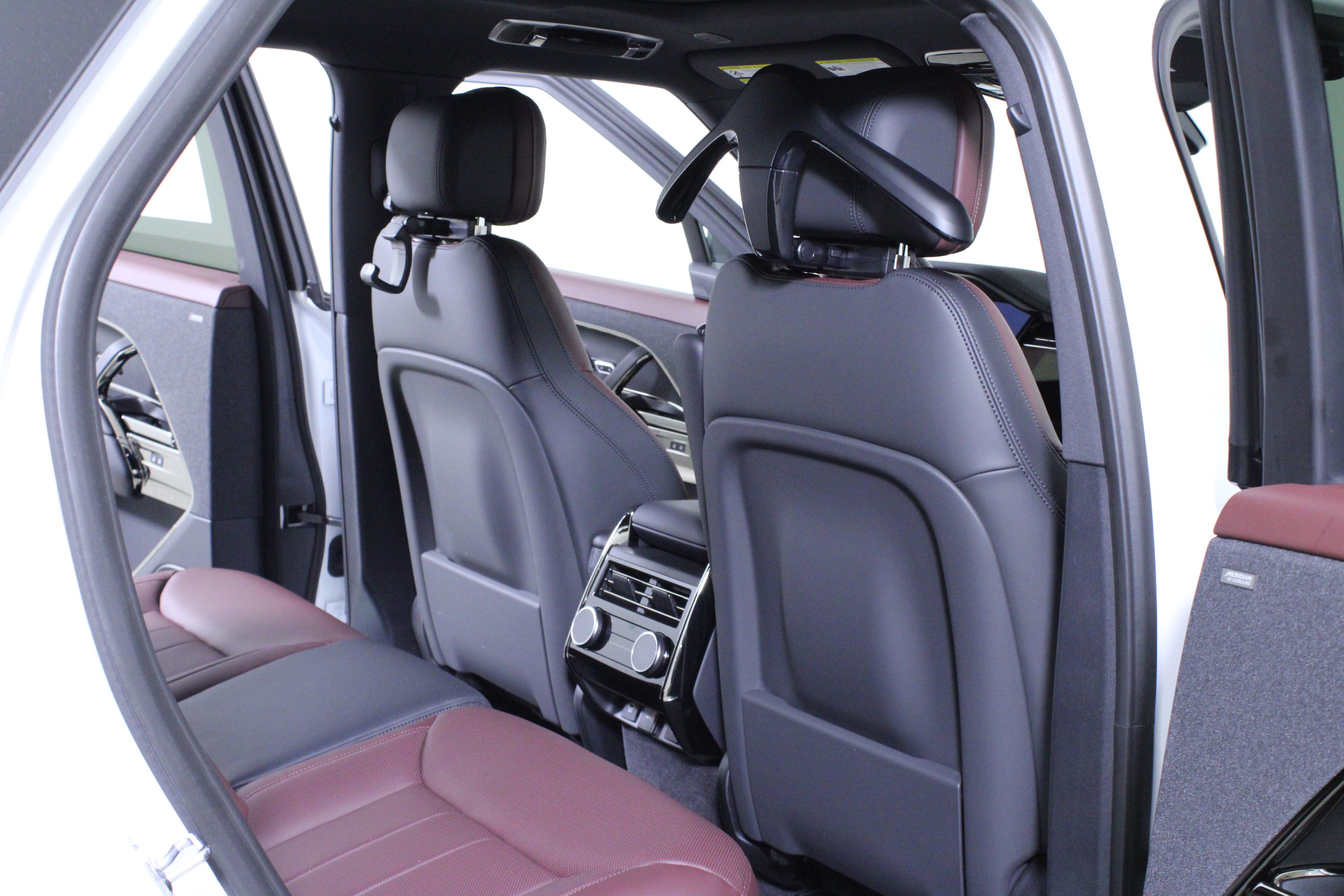 New 2025 Land Rover Range Rover Sport Dynamic SE AWD/4WD image 11