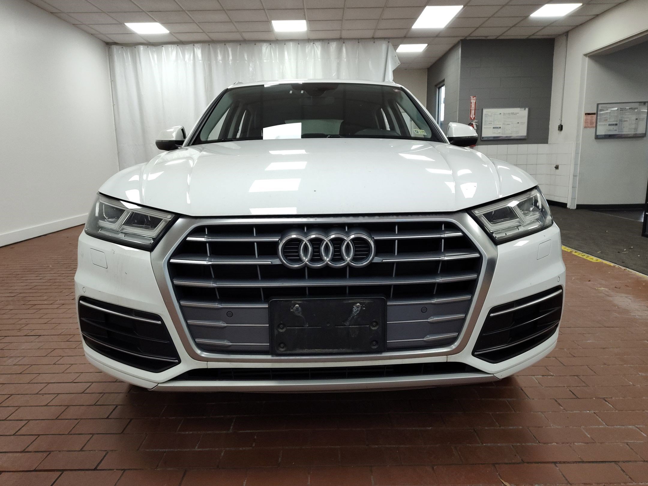 Used 2018 Audi Q5 2.0T Premium Plus w/ Premium Plus Package image 5