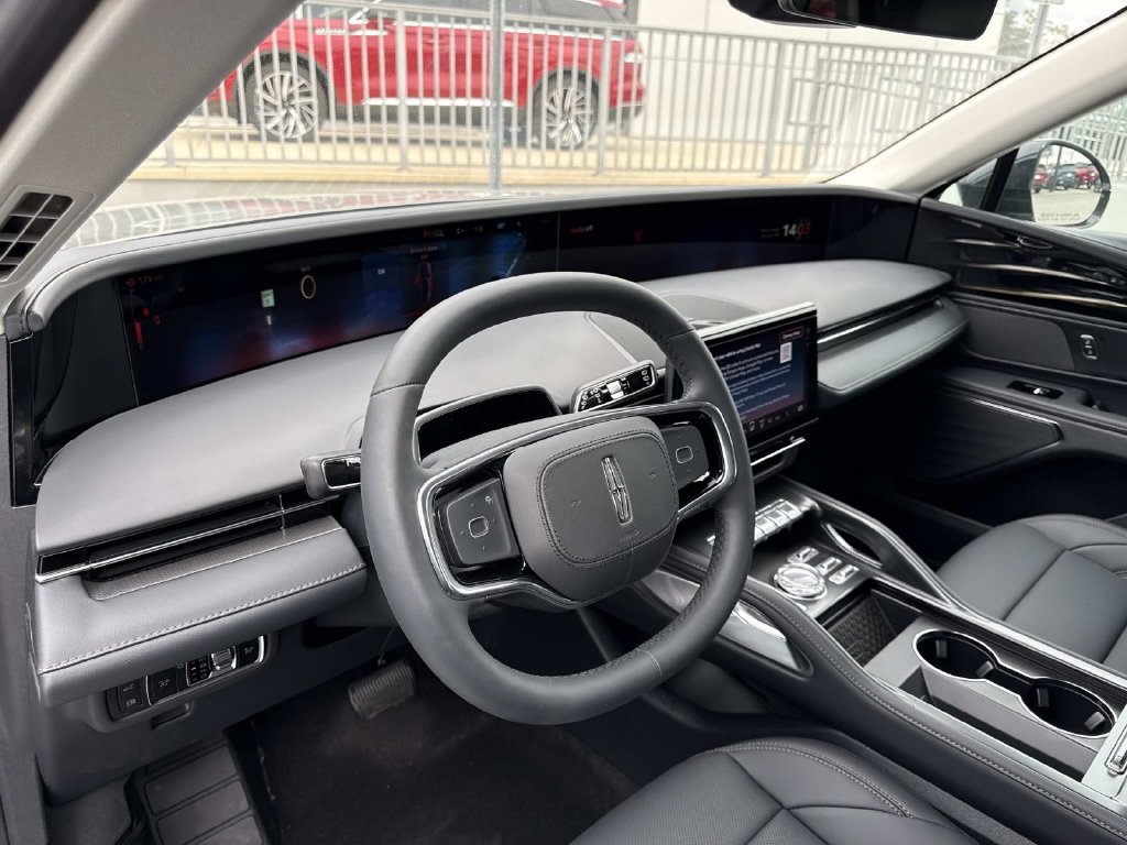 New 2026 Lincoln Nautilus Premier AWD/4WD image 32