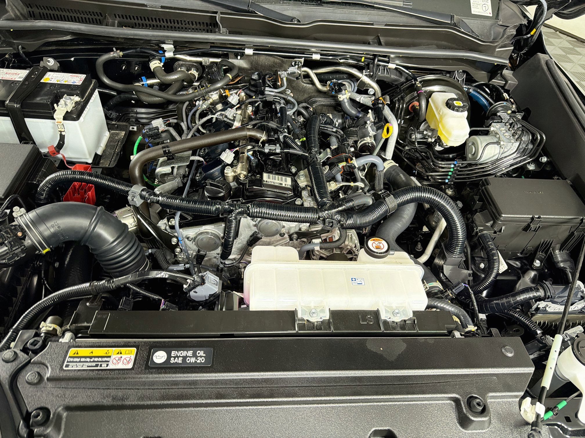 Used 2025 Toyota 4Runner SR5 AWD/4WD image 31