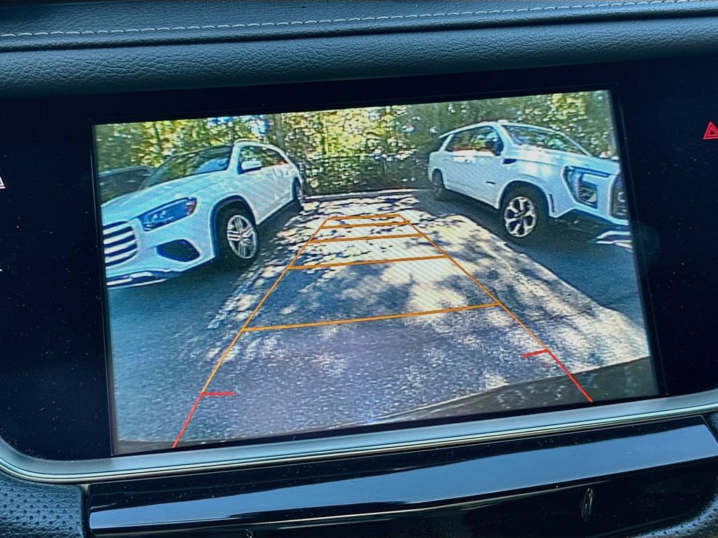 Used 2017 Cadillac XT5 Luxury w/ Driver Awareness Package FWD image 14