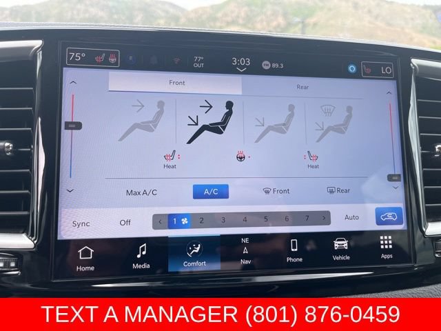Used 2024 Chrysler Pacifica Limited FWD image 24
