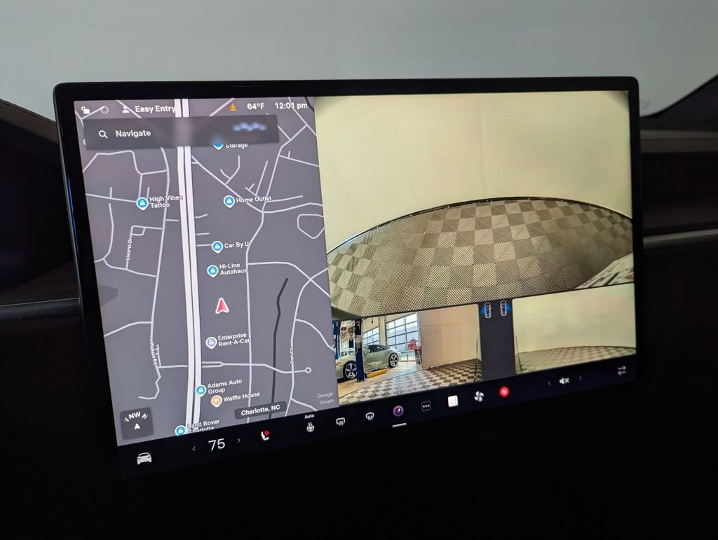 Used 2024 Tesla Model X image 8