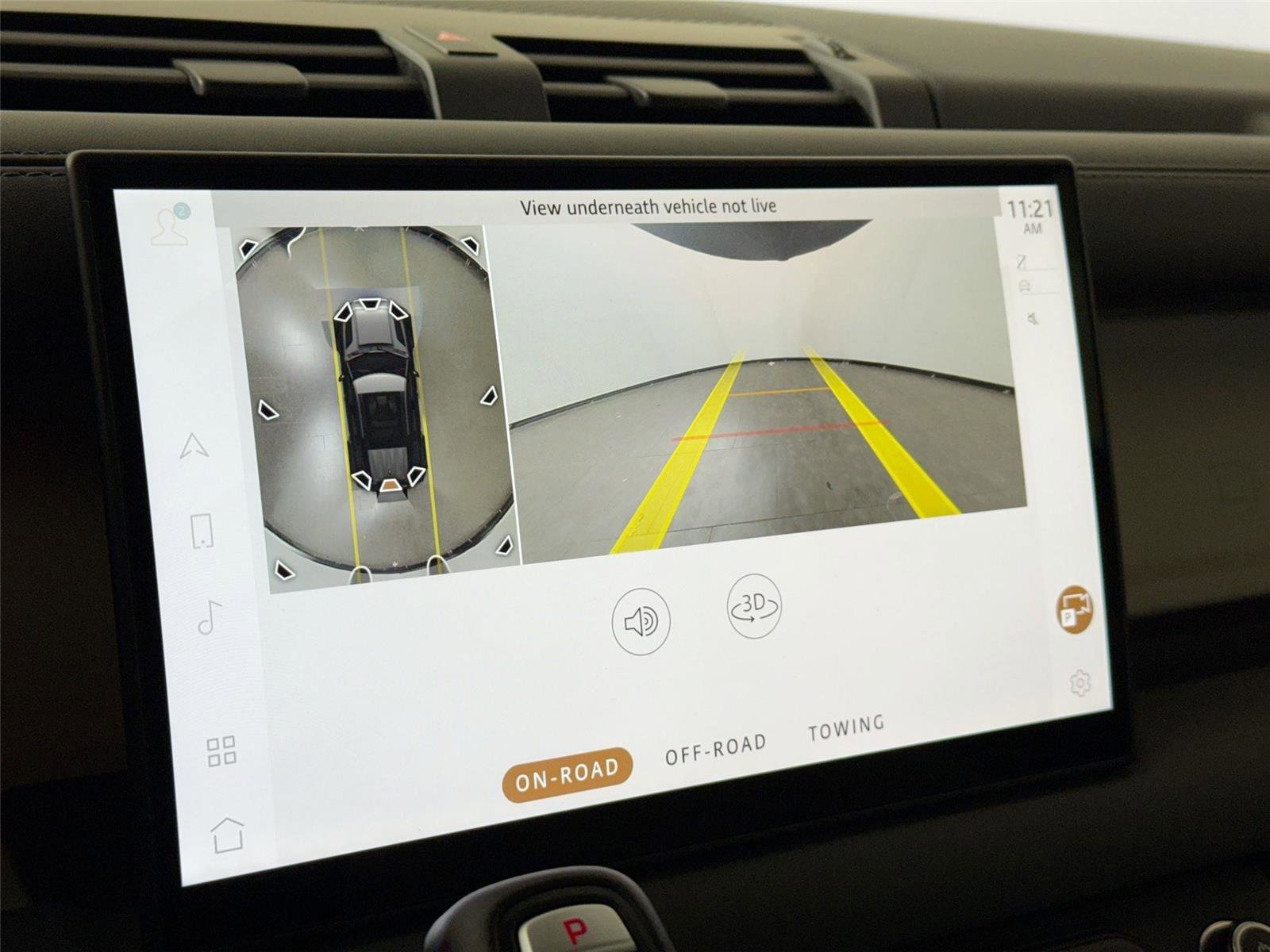 Used 2025 Land Rover Defender 110 X-Dynamic SE image 24