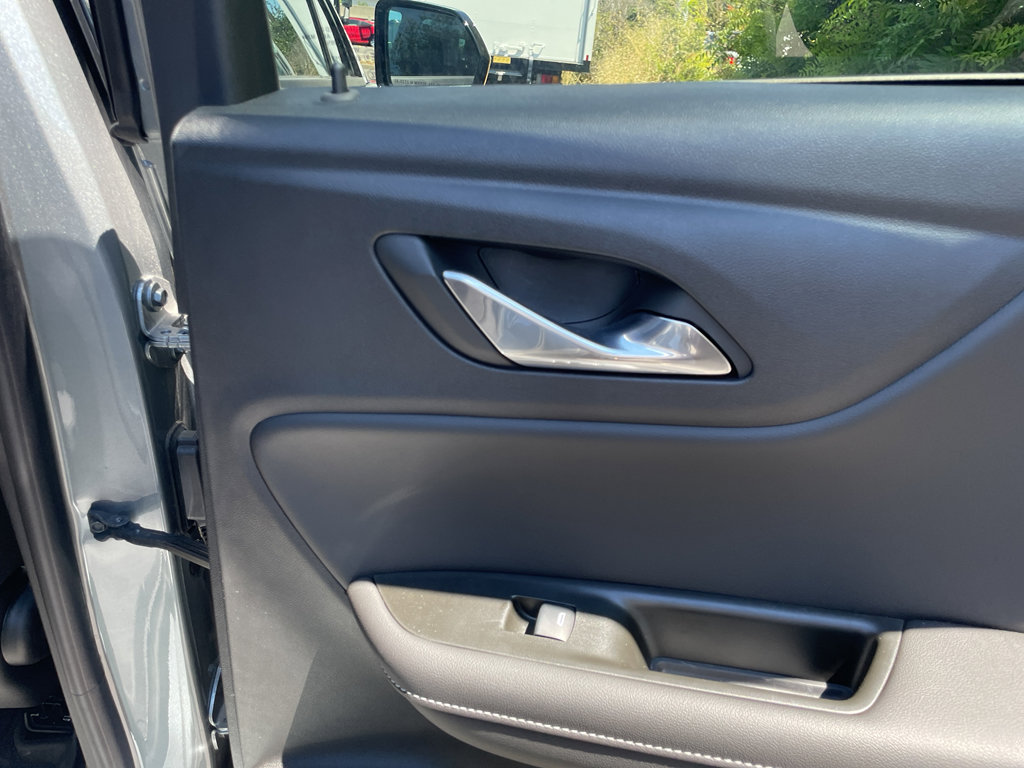 Used 2025 Chevrolet Blazer LT w/ Midnight/Sport Edition image 58