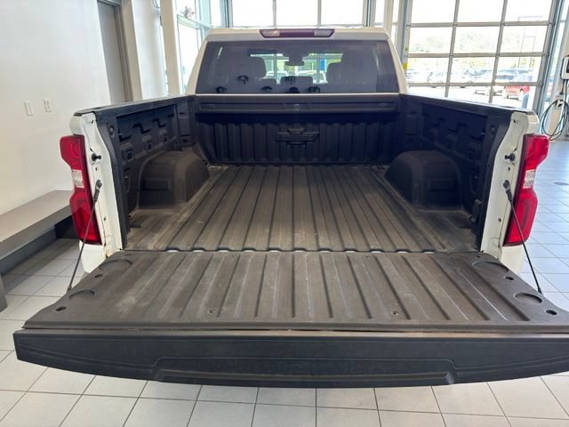 Certified 2023 Chevrolet Silverado 1500 RST w/ Redline Edition AWD/4WD image 42