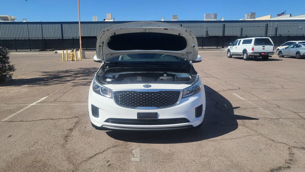 Used 2018 Kia Sedona L image 37