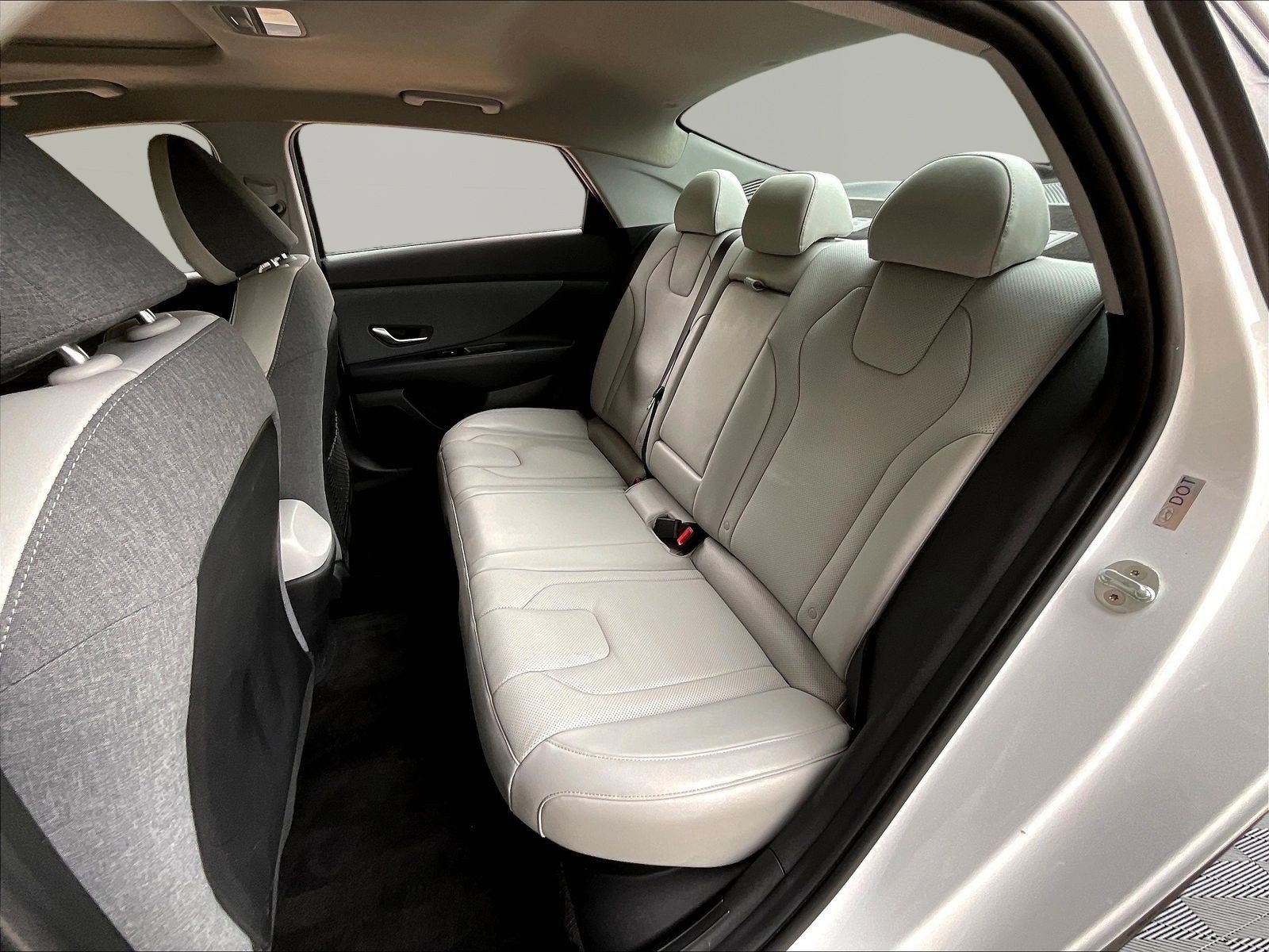 Used 2023 Hyundai Elantra Limited FWD image 20