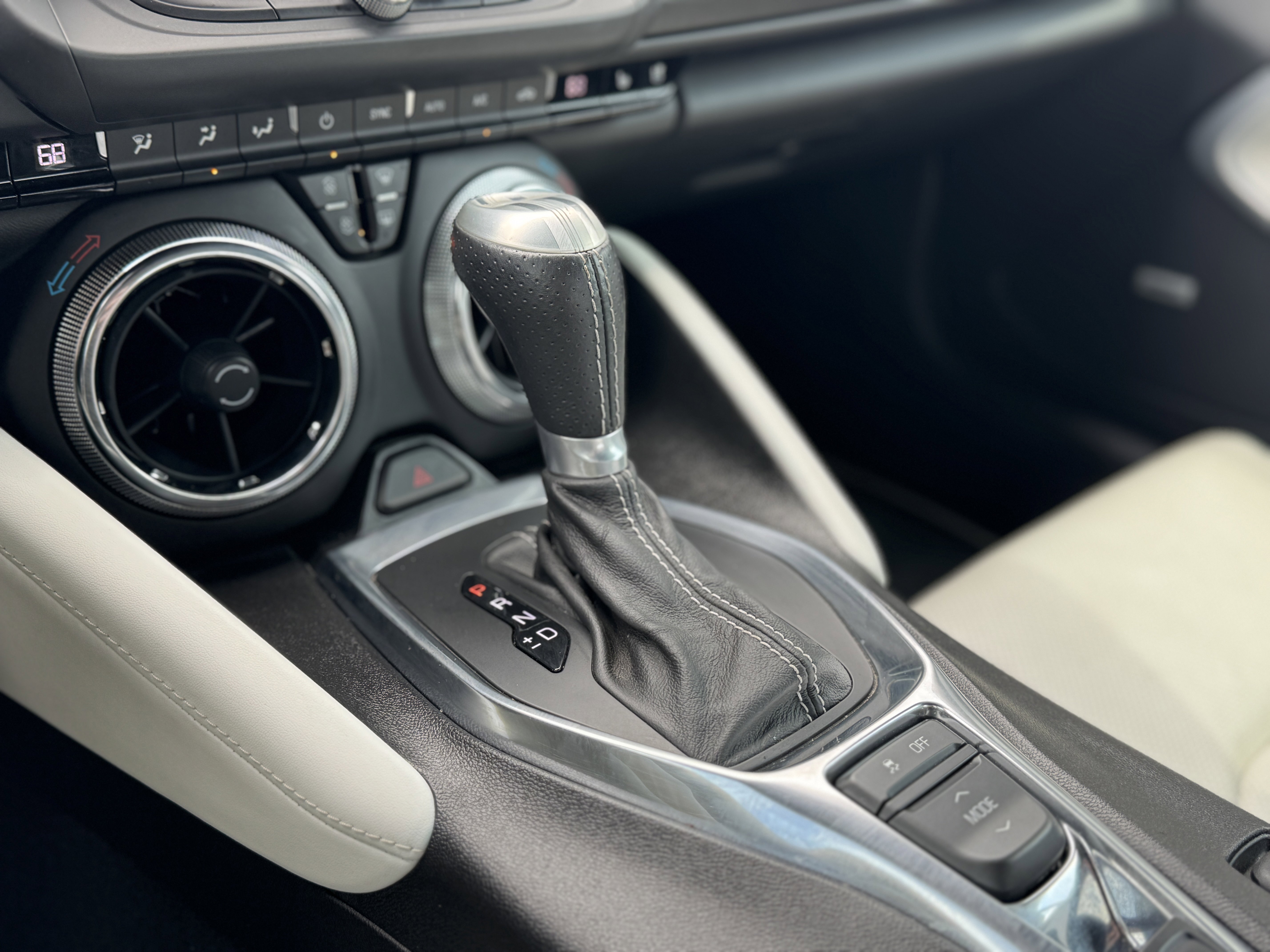 Used 2017 Chevrolet Camaro SS image 16