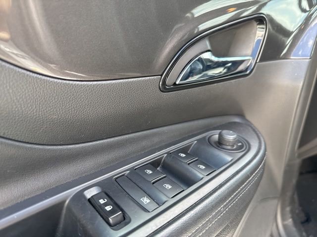 Used 2018 Buick Encore Sport Touring FWD image 8